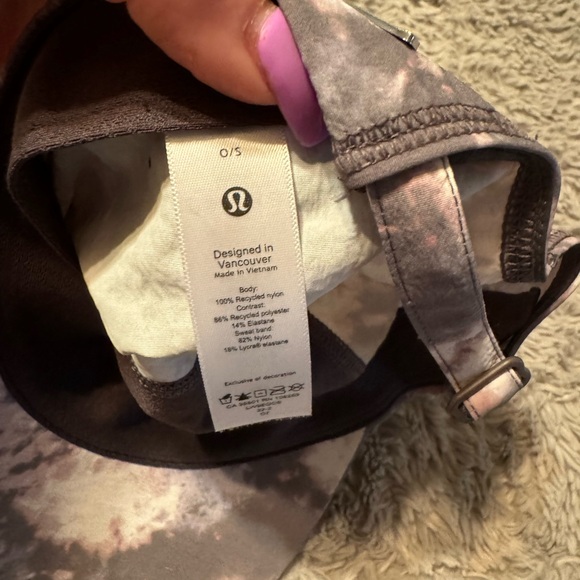 Lululemon hat - Picture 3 of 3